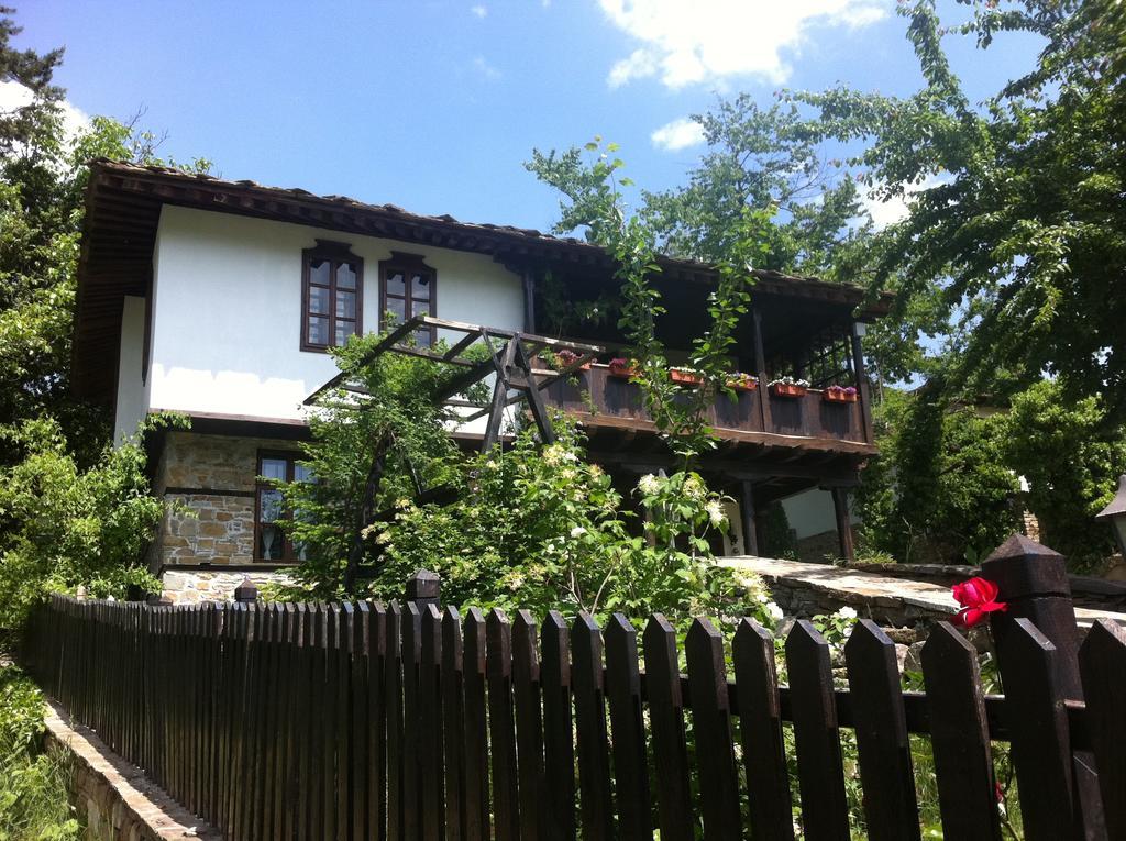 Stefanina Guesthouse Боженціте Екстер'єр фото