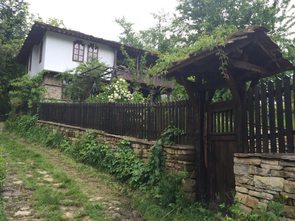 Stefanina Guesthouse Боженціте Екстер'єр фото